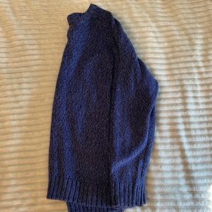 Medium James Pringle sweater in blue.